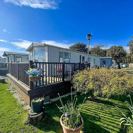 Brilliant Caravan With A Partial Sea View In Suffolk Ref 32026Az Lowestoft Dış mekan fotoğraf