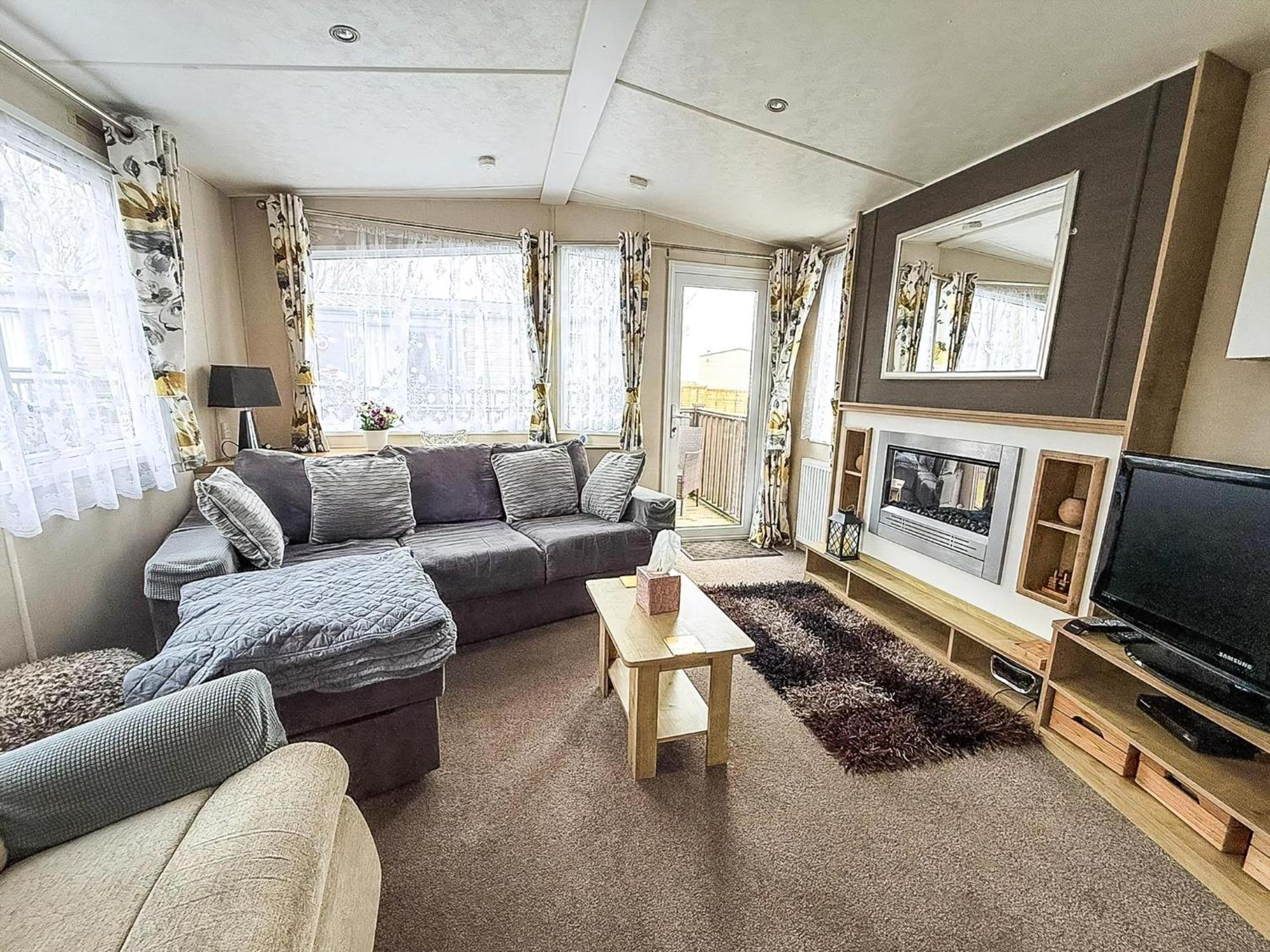 Brilliant Caravan With A Partial Sea View In Suffolk Ref 32026Az Lowestoft Dış mekan fotoğraf